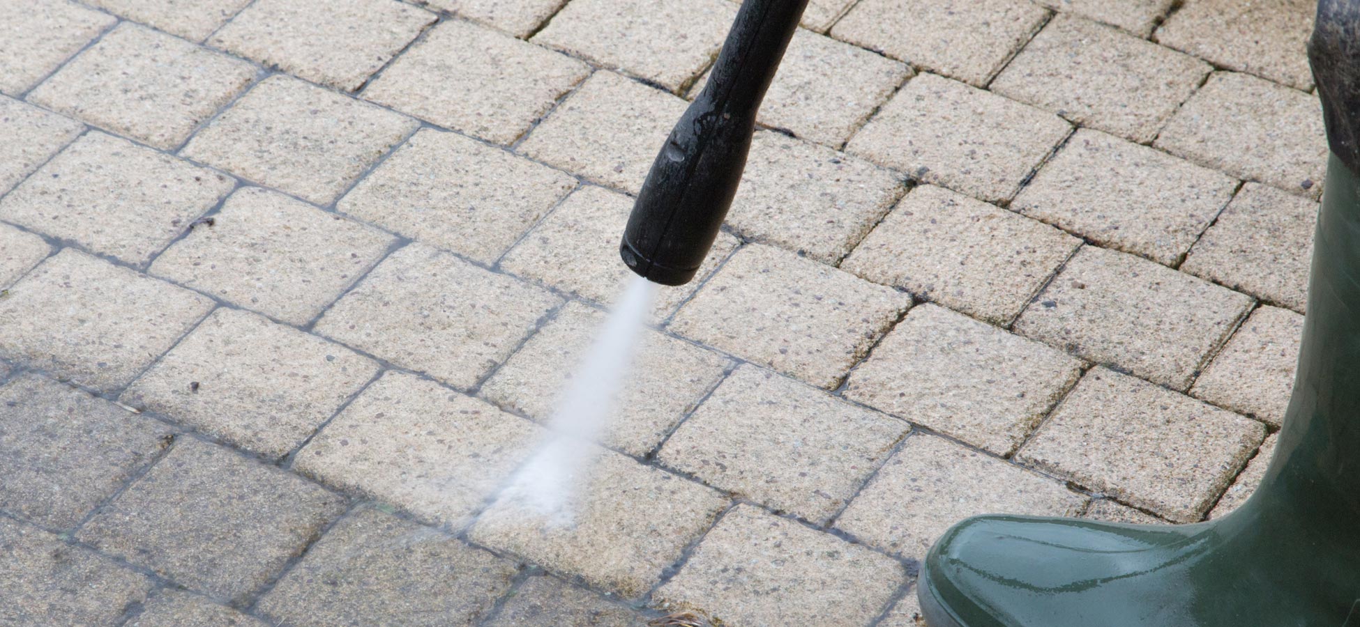 pressure washing services in raleigh to clean your patio stones
